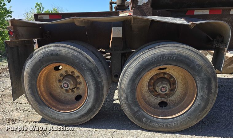 image for item DT6856 1997 Circle R Inc. 34HSD side dump trailer