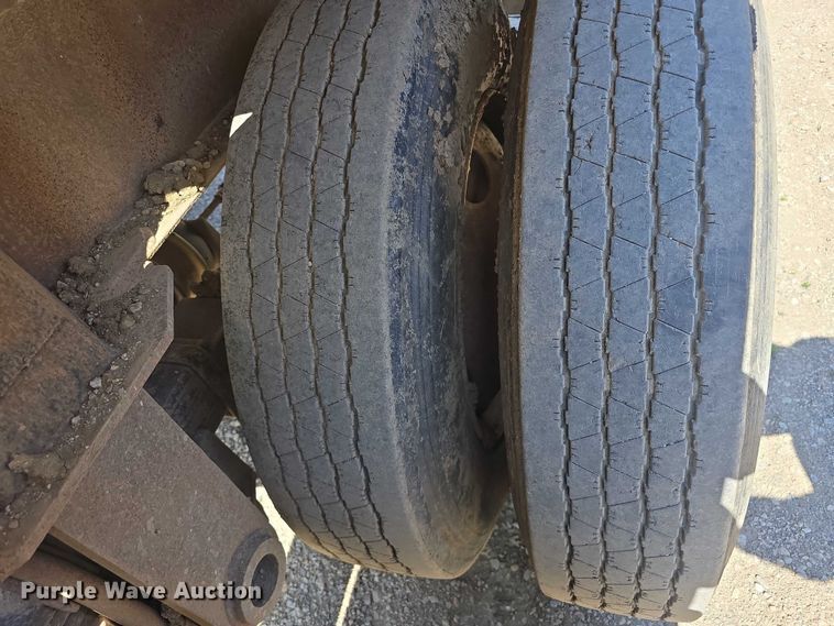 image for item DT6856 1997 Circle R Inc. 34HSD side dump trailer