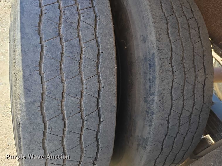 image for item DT6856 1997 Circle R Inc. 34HSD side dump trailer