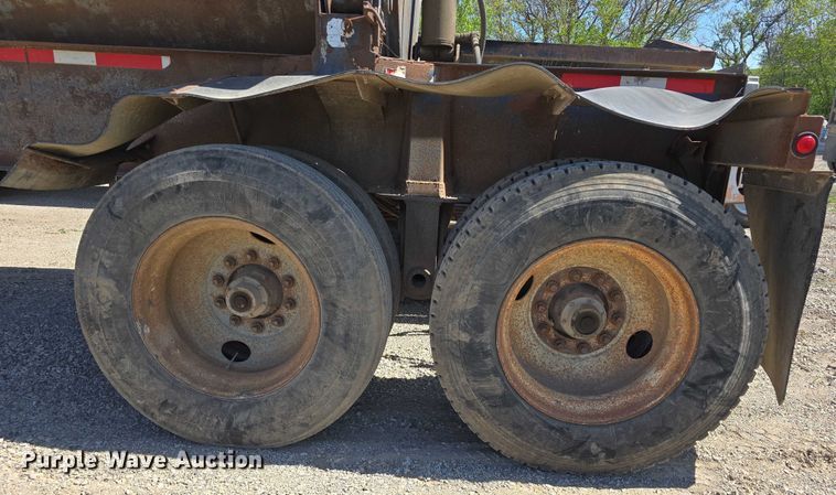 image for item DT6856 1997 Circle R Inc. 34HSD side dump trailer