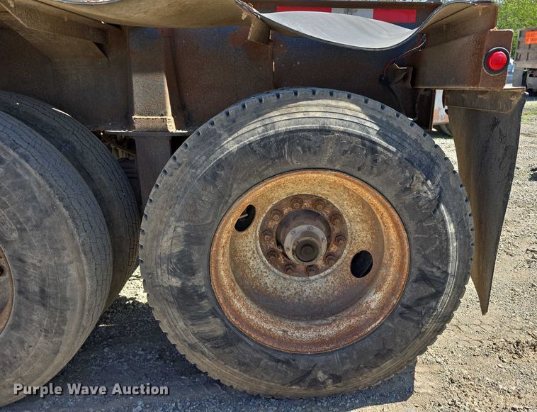 image for item DT6856 1997 Circle R Inc. 34HSD side dump trailer