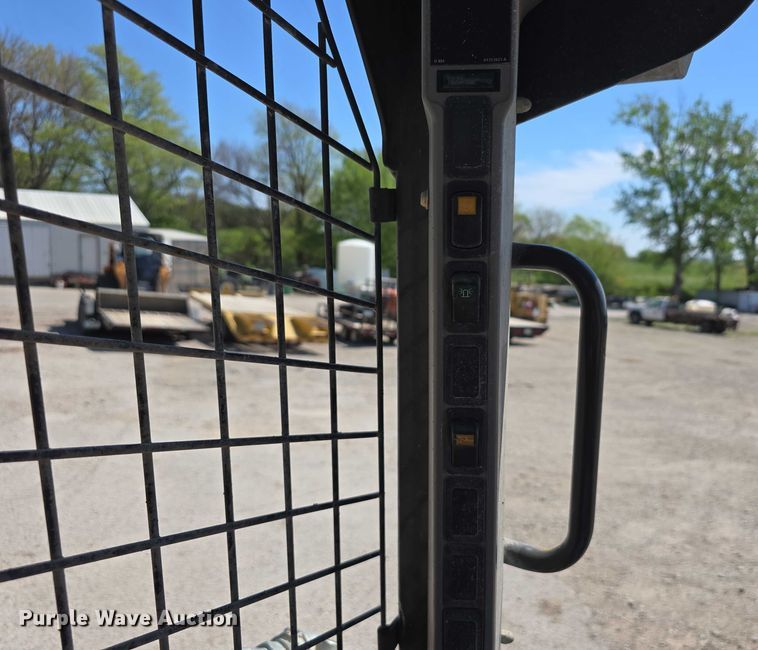 image for item DT6857 2018 Case SR240 skid steer loader