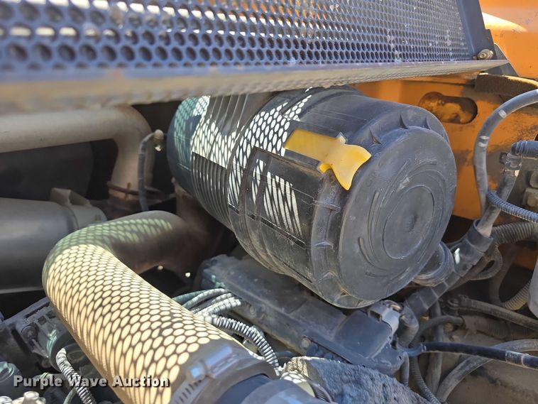 image for item DT6857 2018 Case SR240 skid steer loader