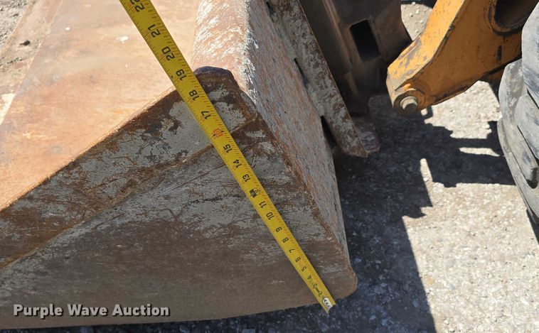 image for item DT6858 2018 Case SR240 skid steer loader