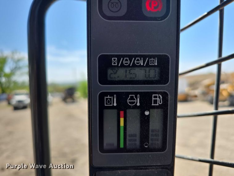 image for item DT6858 2018 Case SR240 skid steer loader