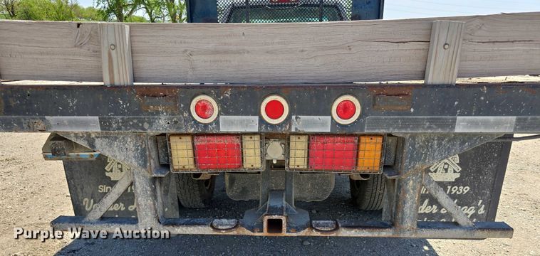 image for item DT6859 2005 Chevrolet Silverado 3500 dump flatbed pickup truck