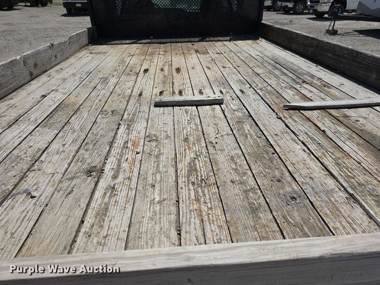 image for item DT6859 2005 Chevrolet Silverado 3500 dump flatbed pickup truck