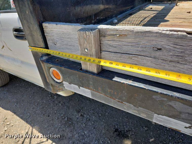 image for item DT6859 2005 Chevrolet Silverado 3500 dump flatbed pickup truck