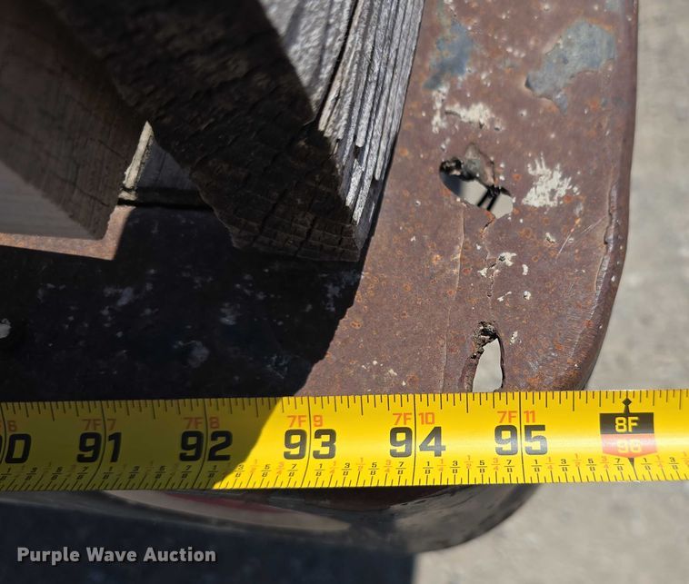 image for item DT6859 2005 Chevrolet Silverado 3500 dump flatbed pickup truck