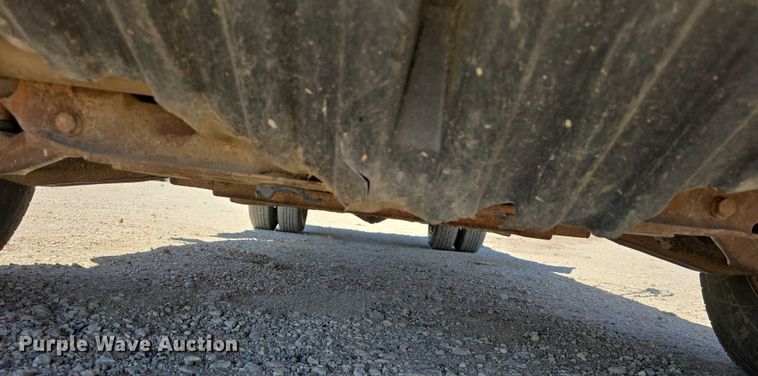 image for item DT6859 2005 Chevrolet Silverado 3500 dump flatbed pickup truck