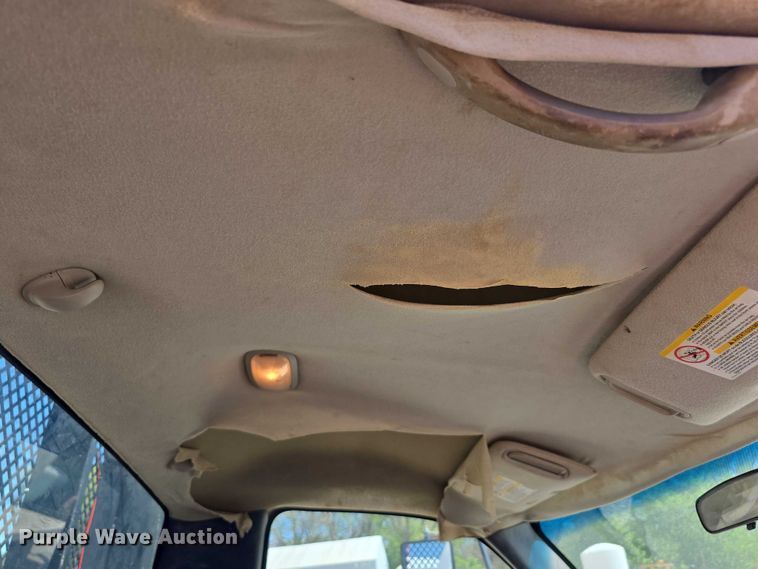 image for item DT6859 2005 Chevrolet Silverado 3500 dump flatbed pickup truck