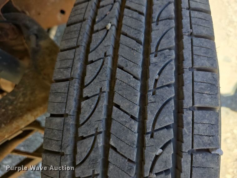 image for item DT6859 2005 Chevrolet Silverado 3500 dump flatbed pickup truck