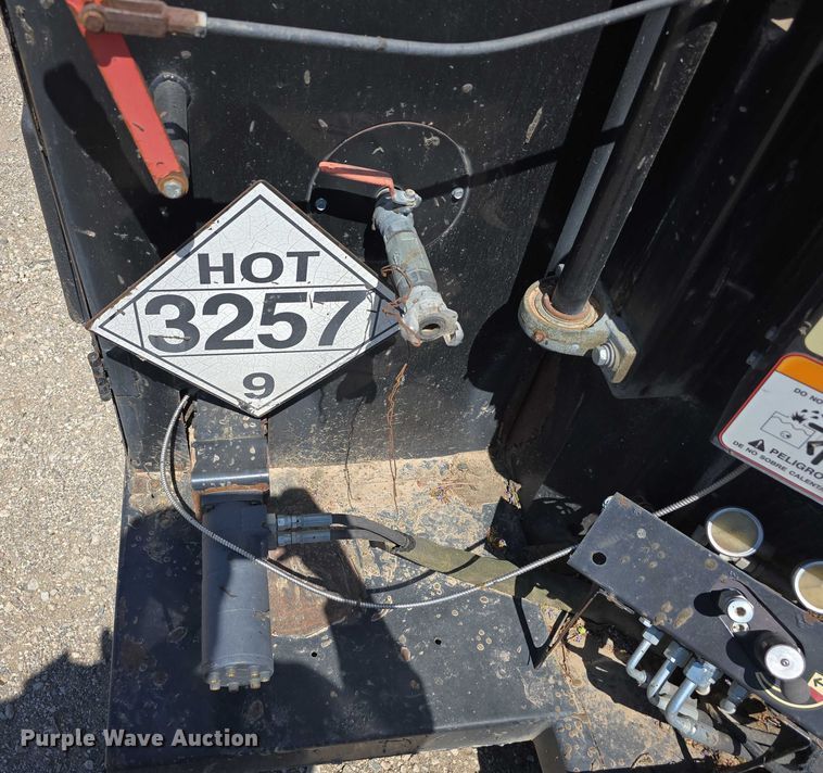 image for item DT6861 2013 Cimline 150 Gen 4 melter applicator