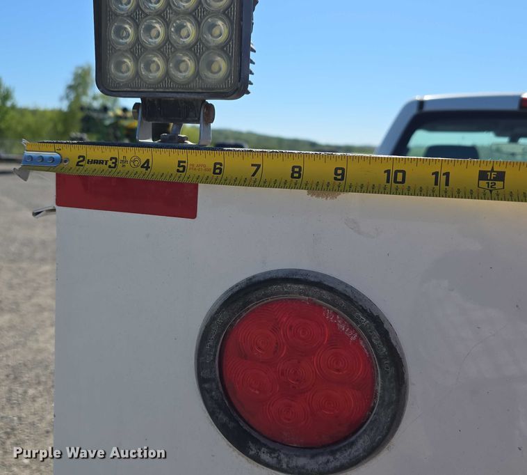 image for item DT6865 2015 Chevrolet Silverado 3500HD  utility bed pickup truck