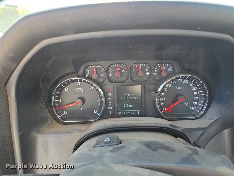 image for item DT6865 2015 Chevrolet Silverado 3500HD  utility bed pickup truck