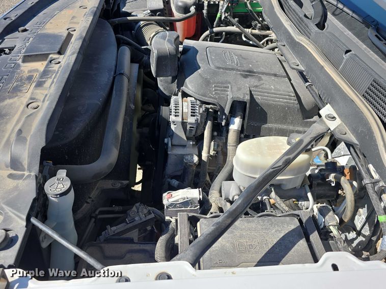 image for item DT6865 2015 Chevrolet Silverado 3500HD  utility bed pickup truck