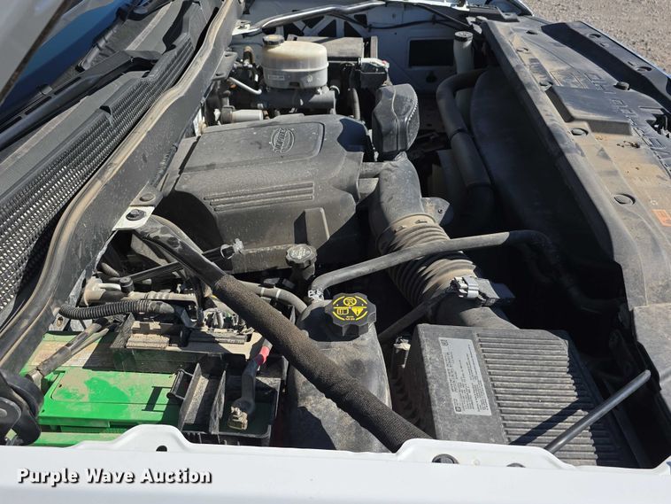 image for item DT6865 2015 Chevrolet Silverado 3500HD  utility bed pickup truck