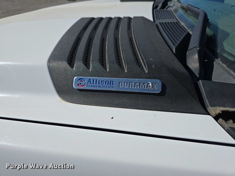 image for item DT6866 2008 Chevrolet Silverado 3500HD utility bed pickup truck