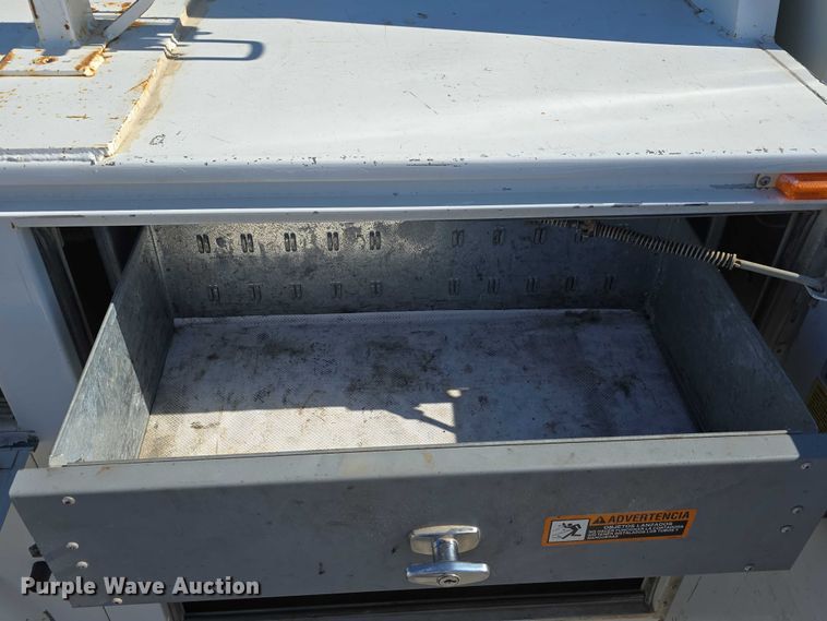 image for item DT6866 2008 Chevrolet Silverado 3500HD utility bed pickup truck