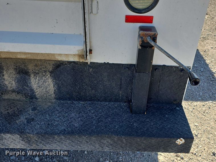 image for item DT6866 2008 Chevrolet Silverado 3500HD utility bed pickup truck