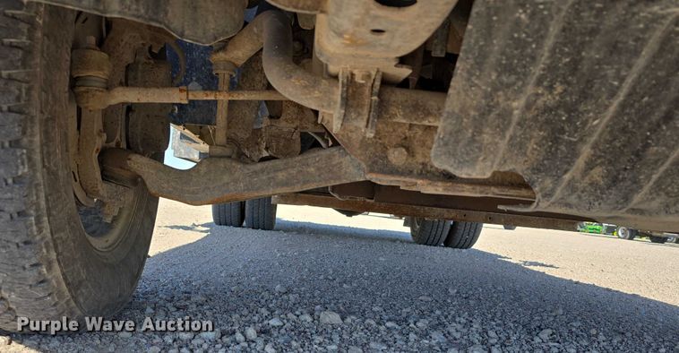 image for item DT6866 2008 Chevrolet Silverado 3500HD utility bed pickup truck