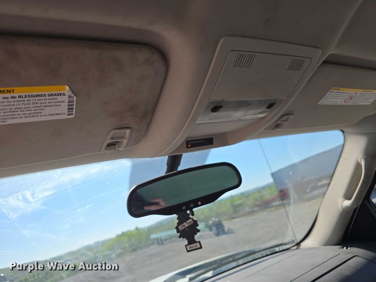 image for item DT6866 2008 Chevrolet Silverado 3500HD utility bed pickup truck