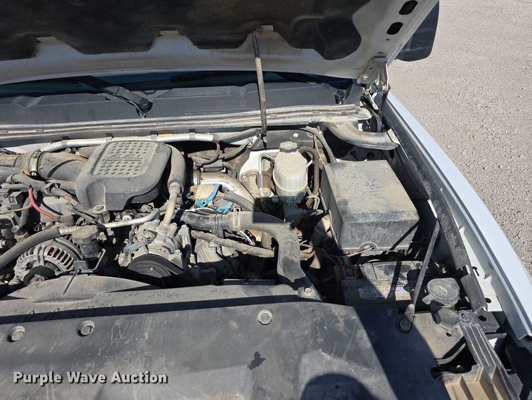 image for item DT6866 2008 Chevrolet Silverado 3500HD utility bed pickup truck