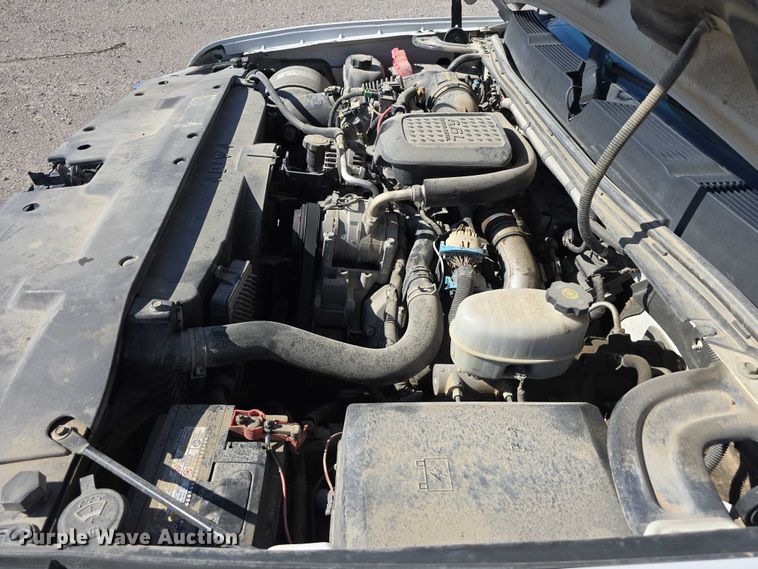 image for item DT6866 2008 Chevrolet Silverado 3500HD utility bed pickup truck