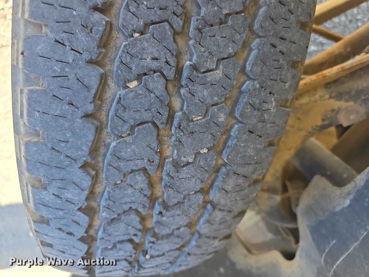 image for item DT6866 2008 Chevrolet Silverado 3500HD utility bed pickup truck