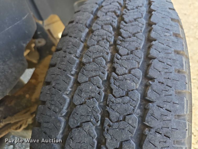 image for item DT6866 2008 Chevrolet Silverado 3500HD utility bed pickup truck