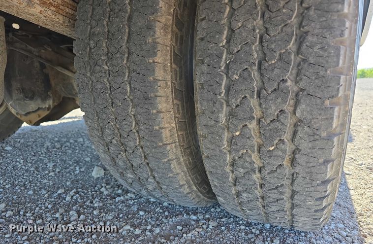 image for item DT6866 2008 Chevrolet Silverado 3500HD utility bed pickup truck