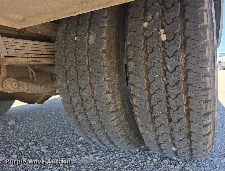 image for item DT6866 2008 Chevrolet Silverado 3500HD utility bed pickup truck