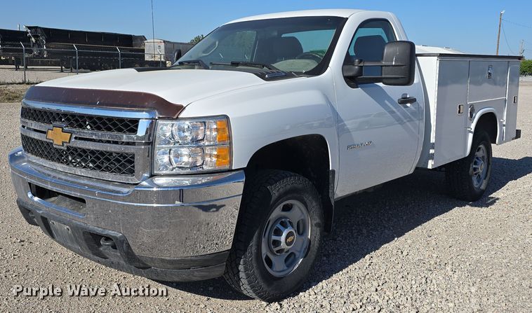 image for item DT6867 2012 Chevrolet Silverado 2500HD utility bed pickup truck
