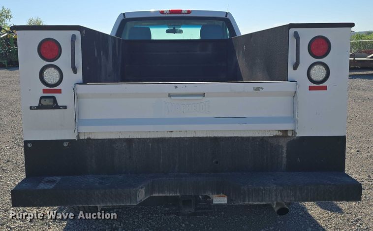 image for item DT6867 2012 Chevrolet Silverado 2500HD utility bed pickup truck