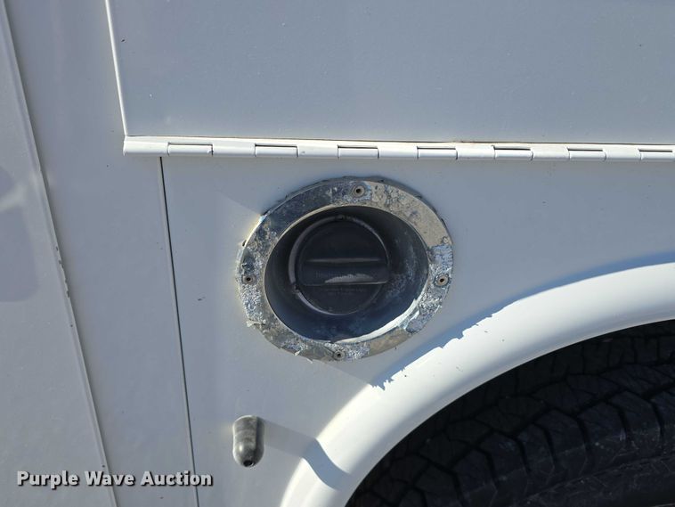 image for item DT6867 2012 Chevrolet Silverado 2500HD utility bed pickup truck