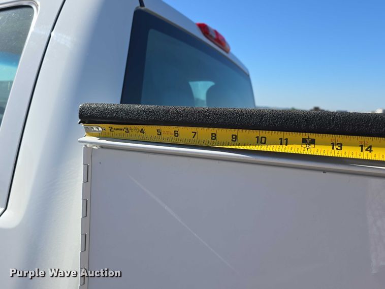 image for item DT6867 2012 Chevrolet Silverado 2500HD utility bed pickup truck