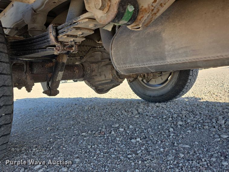 image for item DT6867 2012 Chevrolet Silverado 2500HD utility bed pickup truck