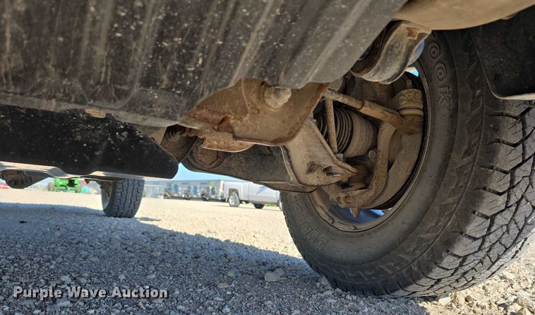 image for item DT6867 2012 Chevrolet Silverado 2500HD utility bed pickup truck