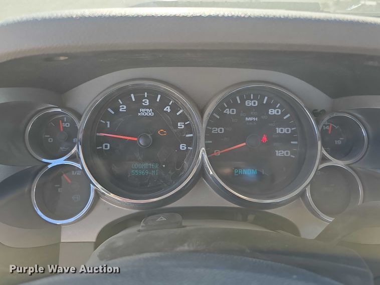 image for item DT6867 2012 Chevrolet Silverado 2500HD utility bed pickup truck