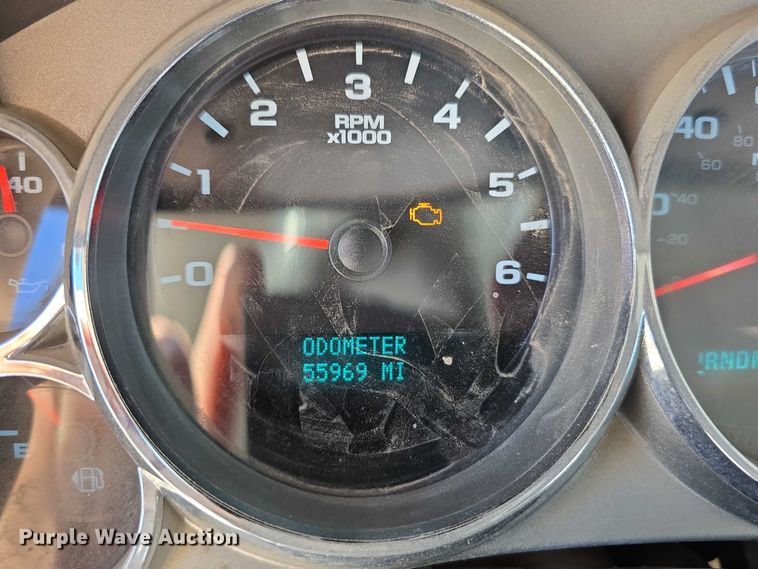 image for item DT6867 2012 Chevrolet Silverado 2500HD utility bed pickup truck