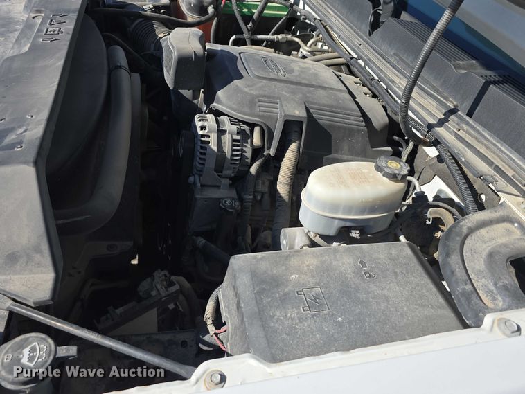 image for item DT6867 2012 Chevrolet Silverado 2500HD utility bed pickup truck