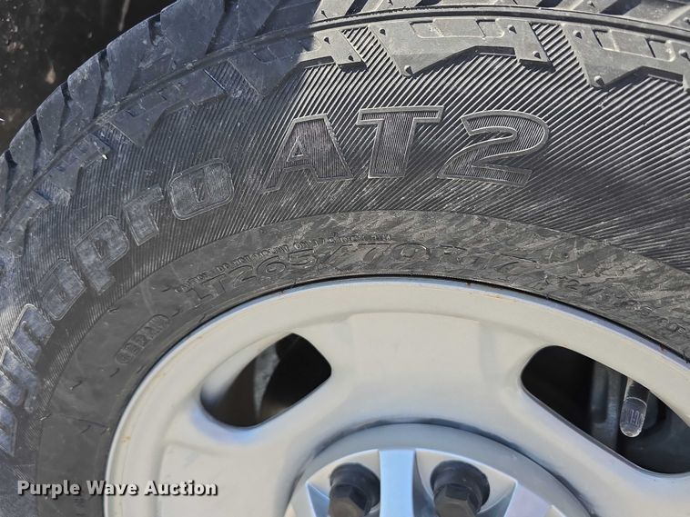 image for item DT6867 2012 Chevrolet Silverado 2500HD utility bed pickup truck