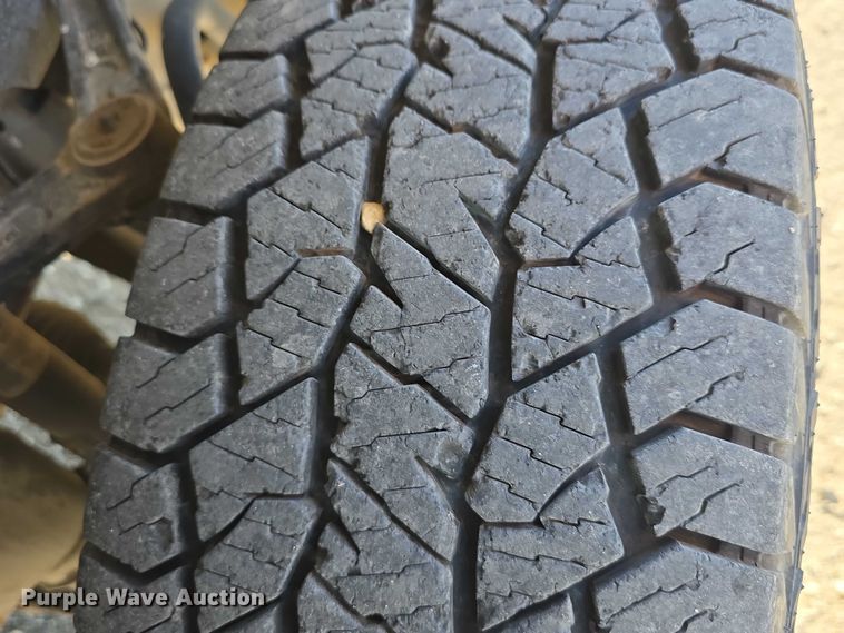 image for item DT6867 2012 Chevrolet Silverado 2500HD utility bed pickup truck