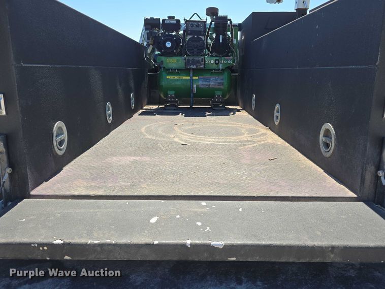 image for item DT6869 2015 Dodge  Ram 5500 utility / service truck