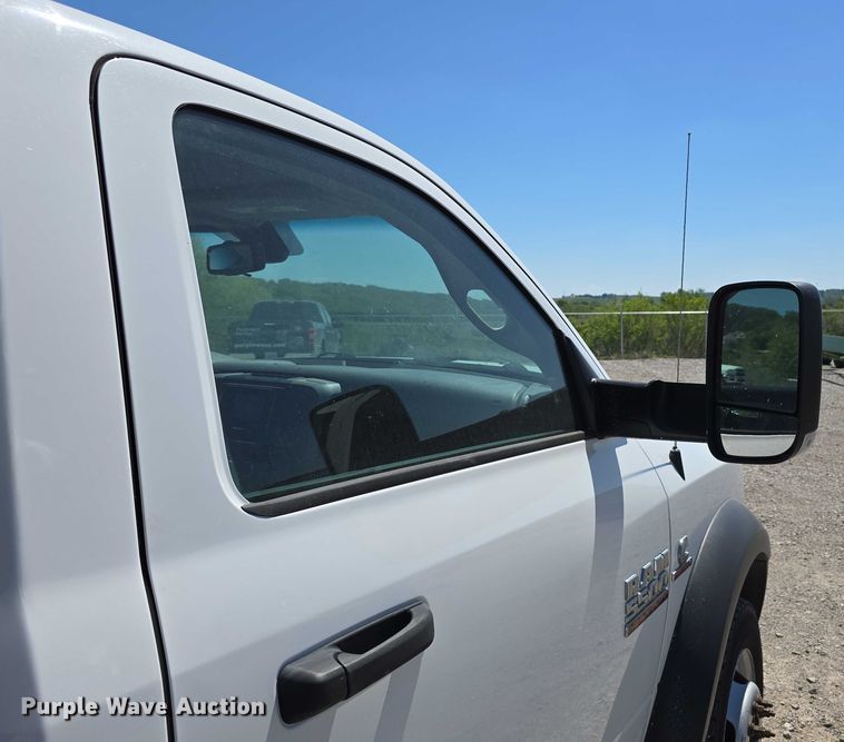 image for item DT6869 2015 Dodge  Ram 5500 utility / service truck