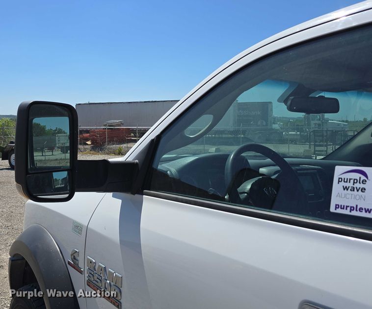 image for item DT6869 2015 Dodge  Ram 5500 utility / service truck