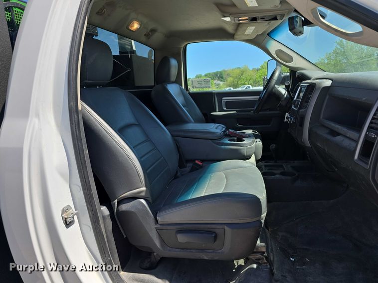 image for item DT6869 2015 Dodge  Ram 5500 utility / service truck