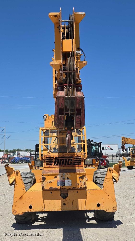 image for item DT6873 1999 Broderson RT-300-2B crane