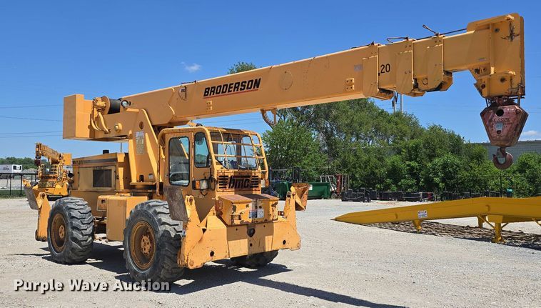 image for item DT6873 1999 Broderson RT-300-2B crane