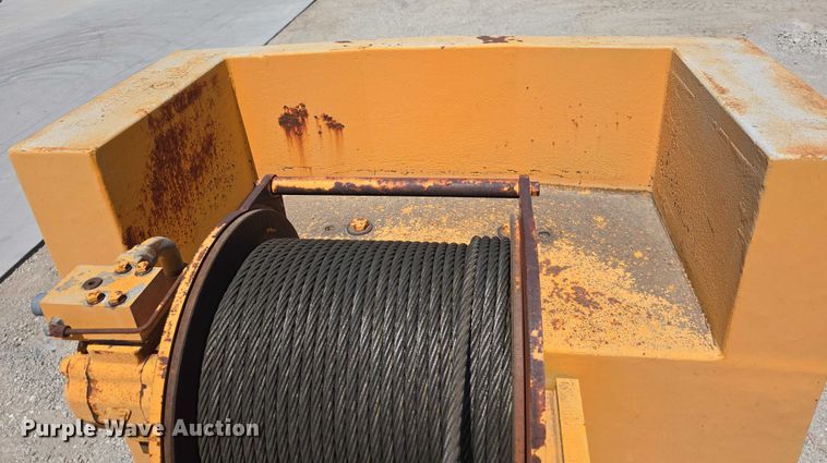 image for item DT6873 1999 Broderson RT-300-2B crane